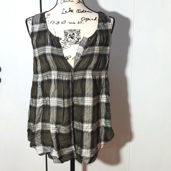 Knox Rose- Womens Dark Green/Gray Plaid Lightweight Smocked Boho Top Sz.M - Picture 1 of 6